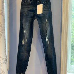 NWT Kancan high-rise super skinny distressed jeans, size 3/15